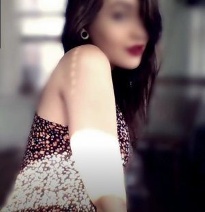 Seraphina escort girl in Beaverton and sex contacts